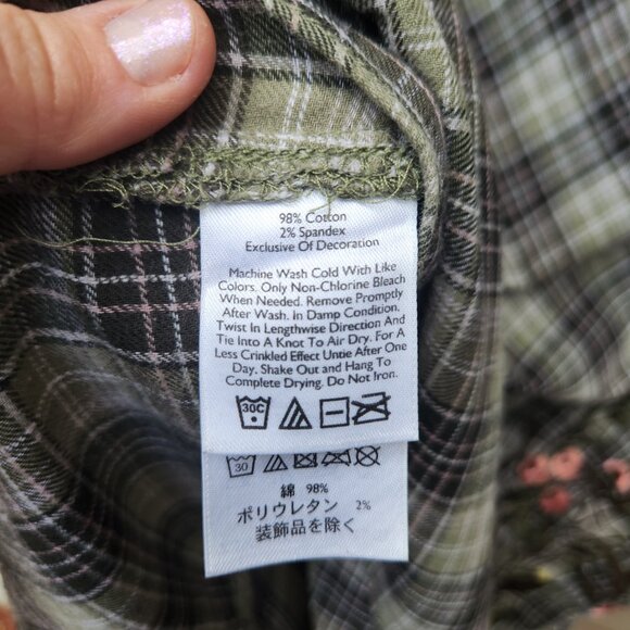 Eddie Bauer Khaki Green Plaid Blouse Floral Embroidered Peasant Boho Country - Picture 11 of 12